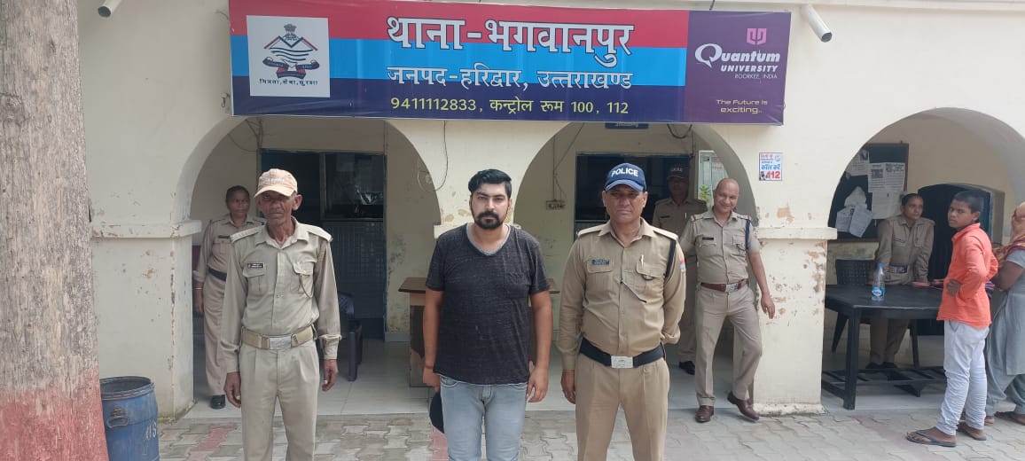 बाबू हत्याकांड में शामिल इनामी आरोपी सहारनपुर से गिरफ्तार