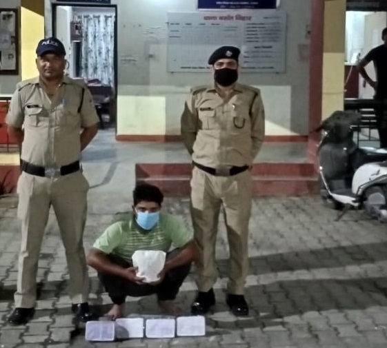 फर्जी पुलिसवाला बनकर स्पा सेंटर से अवैध वसूली एवं महिला कर्मी से बदसलूकी करने वाला वांछित अभियुक्त 24 घंटे के अंदर गिरफ्तार