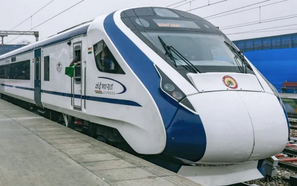 वंदे भारत ट्रेन का किराया शताब्दी एक्सप्रेस की अपेक्षा होगा अधिक
