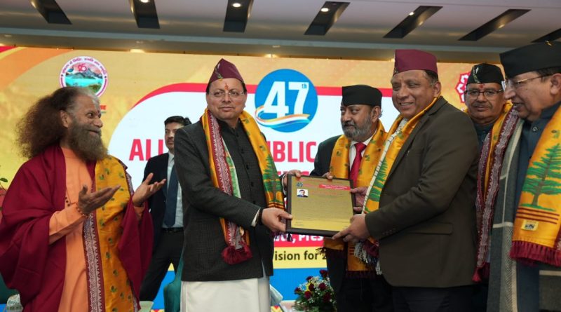उत्तराखंड का गौरव: सुशासन में उत्कृष्टता के लिए बंशीधर तिवारी को राष्ट्रीय सम्मान; CM धामी ने किया सम्मानित, प्रशासनिक दक्षता को मिली राष्ट्रीय पहचान