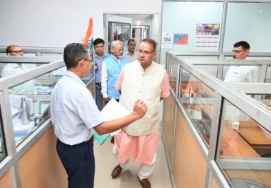 उपनल मुख्यालय पहुंचे मंत्री गणेश जोशी, किया औचक निरीक्षण
