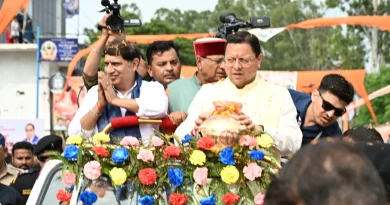 संत रविदास की समरसता ज्योति से आलोकित हुआ भगवानपुर: सीएम धामी ने सिर पर धारण किया कलश, दिया सामाजिक एकता का संदेश