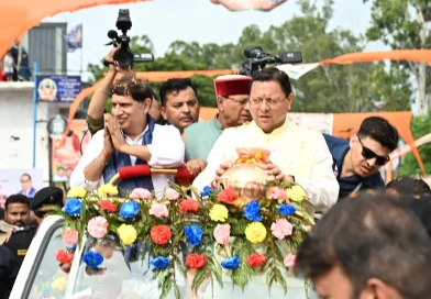 संत रविदास की समरसता ज्योति से आलोकित हुआ भगवानपुर: सीएम धामी ने सिर पर धारण किया कलश, दिया सामाजिक एकता का संदेश