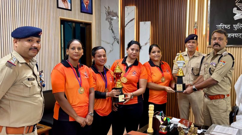 हरिद्वार पुलिस की महिला खिलाड़ियों का जलवा, कुश्ती-आर्म रेस्लिंग में जीते 9 पदक