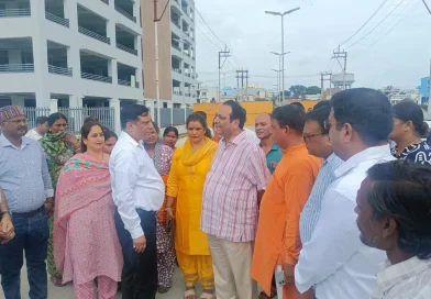 देहरादून के नवीन आढ़त बाजार के विकास में तेजी: सितंबर तक पूरा होगा दुकानों का आवंटन, स्थानीय लोगों को फ्री पार्किंग