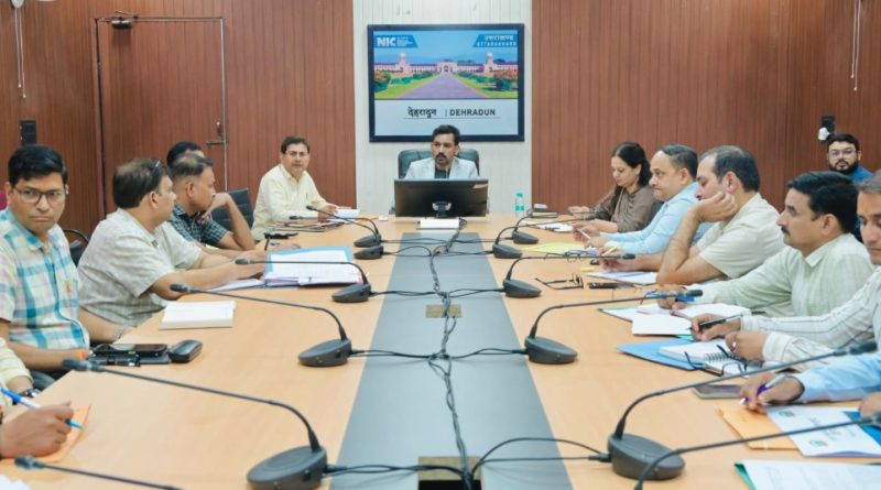 अनधिकृत डंपिंग साइट चिन्हित कर तत्काल प्लास्टिक कचरा निस्तारित करने के निर्देश